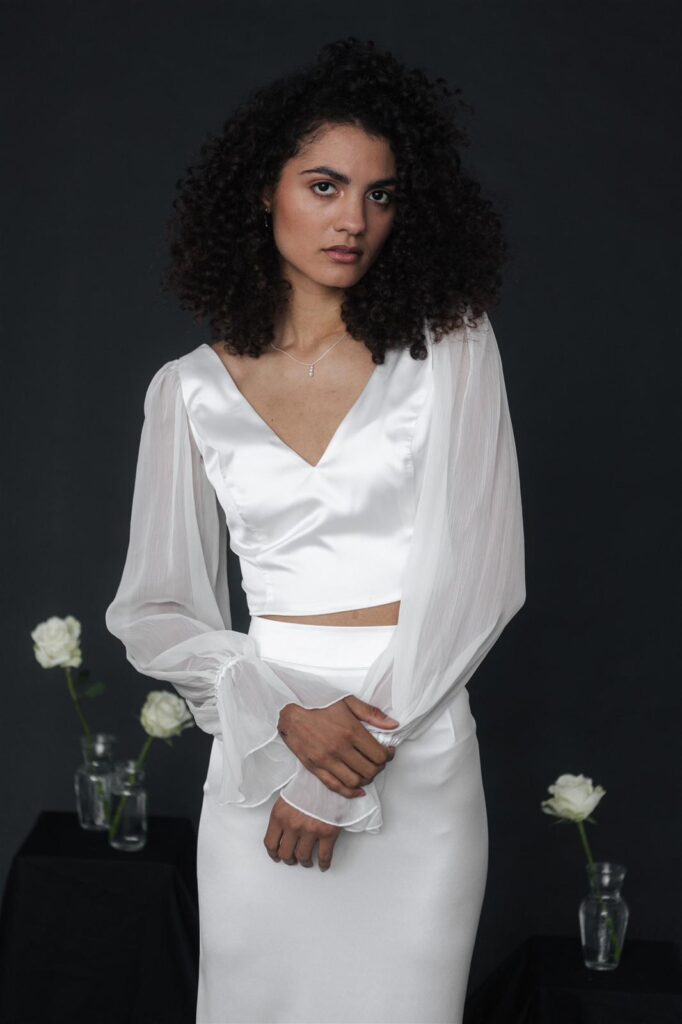 Oberteil mit langen Armen und enger Rock, Mix & Match individuelle Brautmode